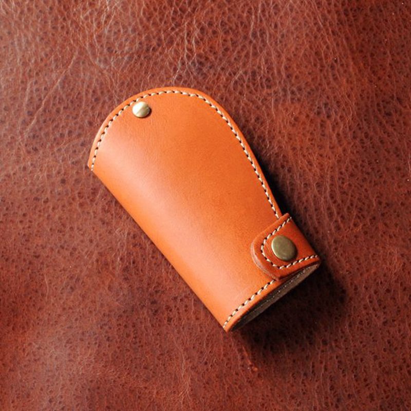 Keychains | Handmade Leather Goods | Customized Gifts | Vegetable Tanned Leather - Knight Key Case - Keychains - Genuine Leather Brown
