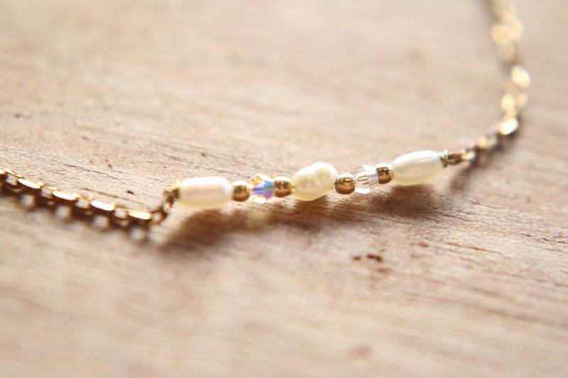 <☞ HAND IN HAND ☜> Natural Pearl - knotted bracelet (0689) - สร้อยข้อมือ - เครื่องเพชรพลอย ขาว