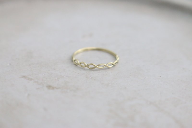 Brass ring 0279 Round and round - แหวนทั่วไป - ทองแดงทองเหลือง สีทอง