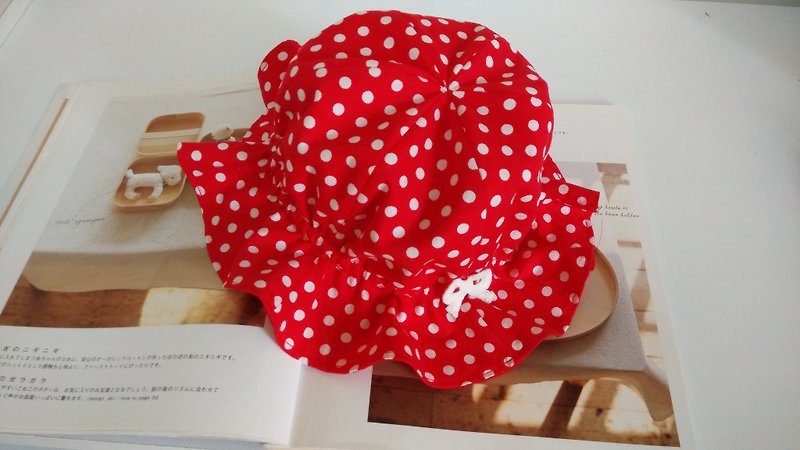 紅底白點點彌月禮物 嬰兒帽 - 彌月禮盒 - 其他材質 紅色