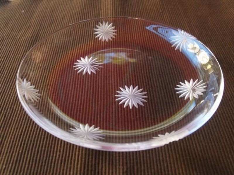 KIRIKOプレート　花 - 碟子/醬料碟/醬油碟 - 其他材質 