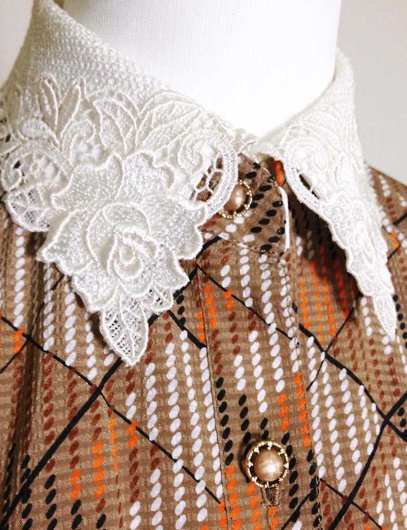 Vintage time [Nippon / vintage lace double collar Plaid long dress] abroad back to vintage dress VINTAGE - ชุดเดรส - วัสดุอื่นๆ หลากหลายสี