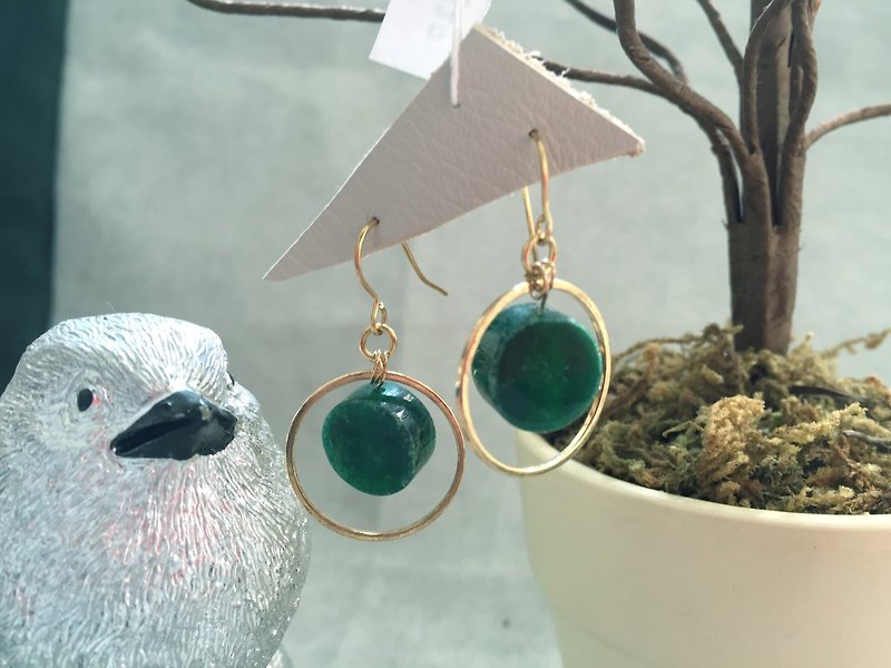 Green Lemon (round jade earrings) - ต่างหู - เครื่องเพชรพลอย สีเขียว