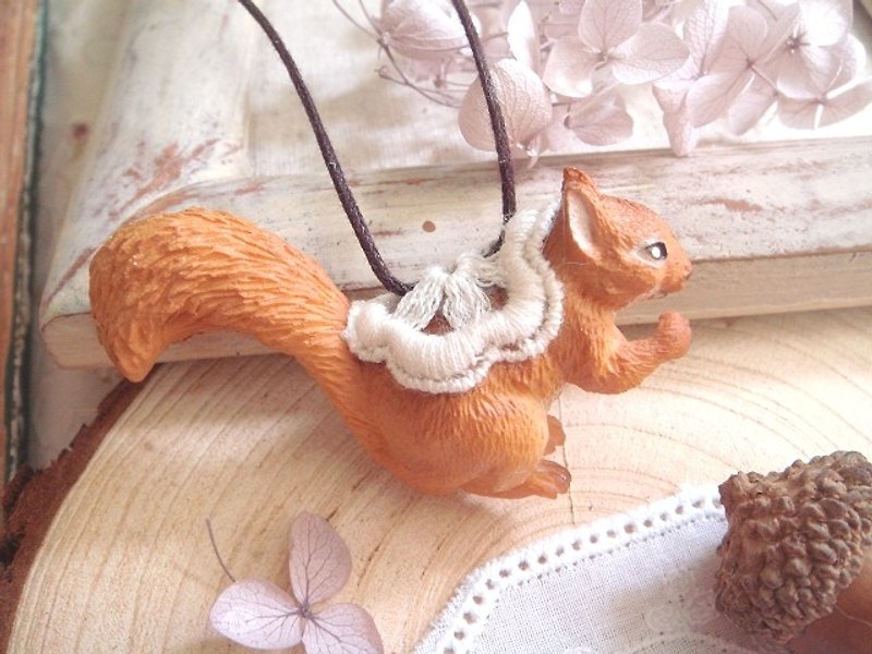 Garohands 森林系日本栗色松鼠手感中長鍊 A404 禮物 - 項鍊 - 其他材質 多色