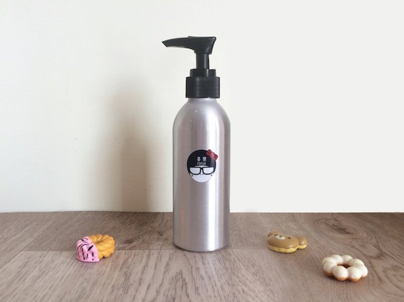 喜樂 深層肌淨卸妝乳 - 臉部清潔/洗面乳/卸妝 - 精油 白色