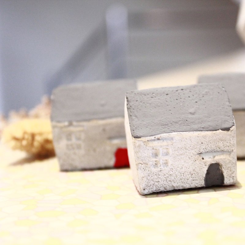 小さな装飾品/小さなセメント家 - 置物 - コンクリート グレー