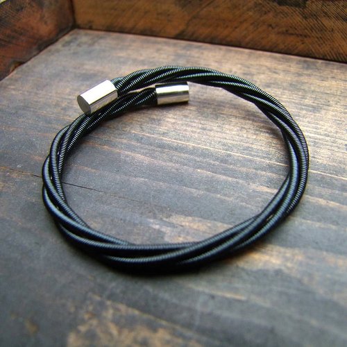 黑色 贝斯 吉他弦 手镯 手环 backstage black bass guitar string