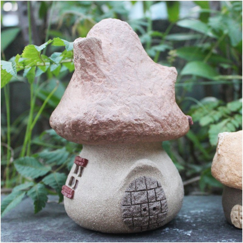 [Mushroom Village] Super texture pottery hand-made mushroom house without owls - Pottery & Ceramics - Pottery Orange