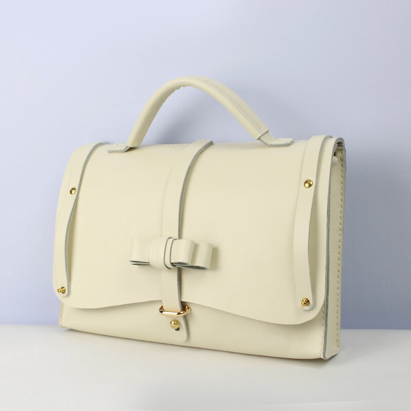 Zemoneni Leather Hand bag and shoulder bag Working bag in White color - กระเป๋าแมสเซนเจอร์ - หนังแท้ ขาว