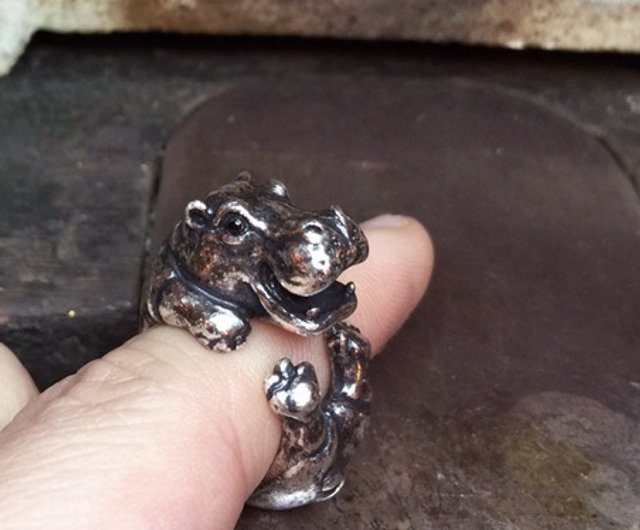 hippo ring