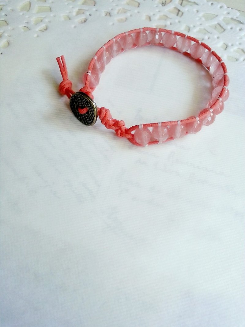 Strawberry artificial color beads woven lanyard - สร้อยข้อมือ - แก้ว 