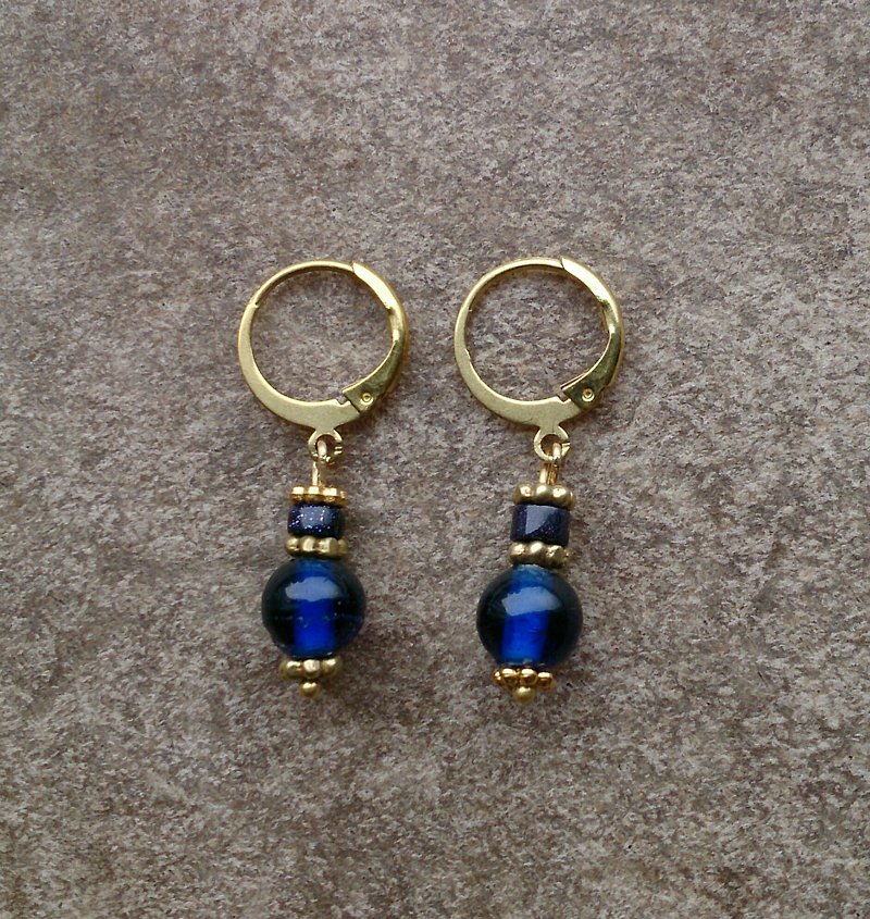 深藍日本古董珠黃銅耳環 - 耳環/耳夾 - 寶石 藍色
