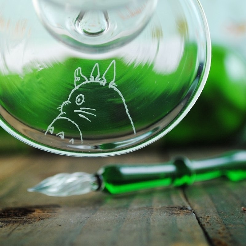 【MSA 玻璃筆】森林系龍貓貓來了 水晶藝術雕刻雙色玻璃筆組(含圖玻璃筆座) - その他 - ガラス グリーン