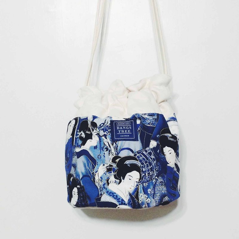 ::瀏海樹:: 夏季出遊水桶包_浮世繪 - 側背包/斜孭袋 - 其他材質 藍色