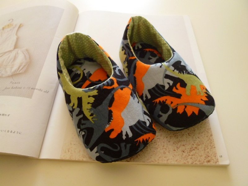 恐龍迷彩寶寶室內鞋  禮物 - 童裝鞋 - 棉．麻 綠色