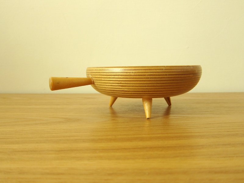 芬蘭Paavo Asikainen名品原木三腳皿 - Small Plates & Saucers - Wood Gold