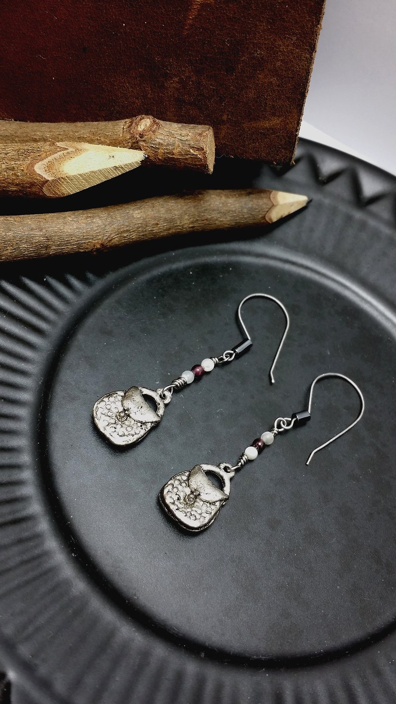 ◎ earrings small bag hanging ears - Earrings & Clip-ons - Other Metals 
