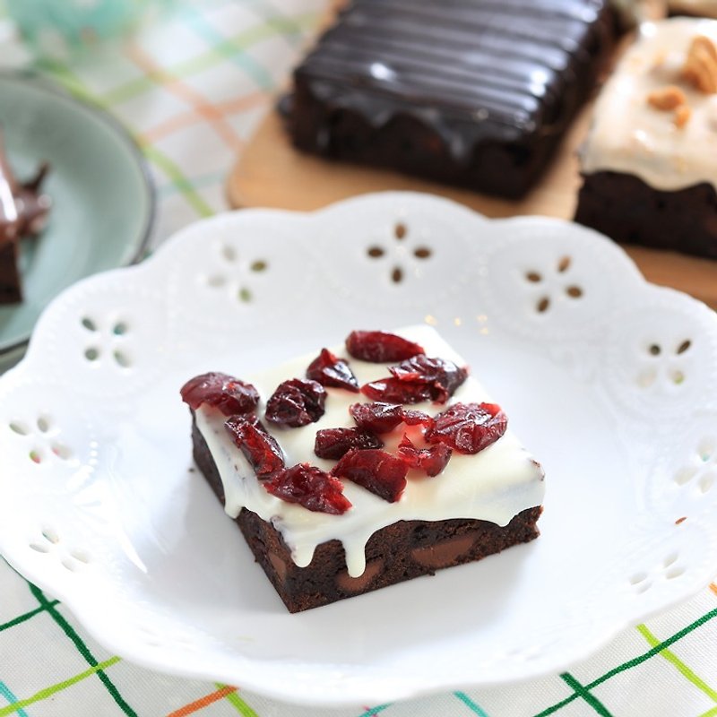 [Mr. Brown Bear Chocolate Brownie] Cranberry Brownie - Cake & Desserts - Fresh Ingredients Red