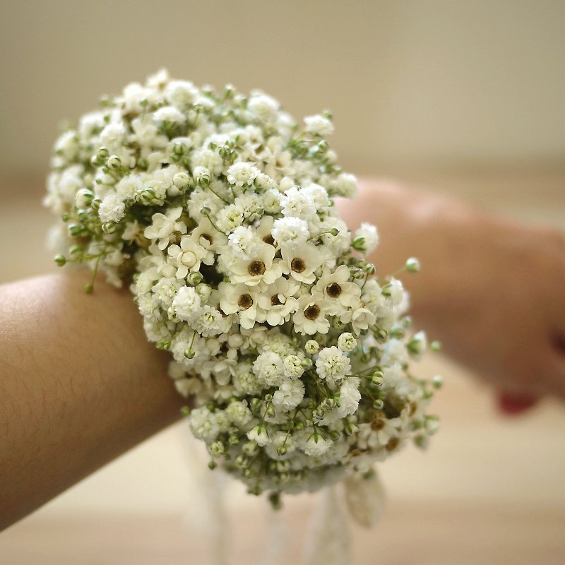 婚禮典藏-滿天星法國白梅 乾燥手腕花 新娘/伴娘 - 手鍊/手鐲 - 植物．花 白色