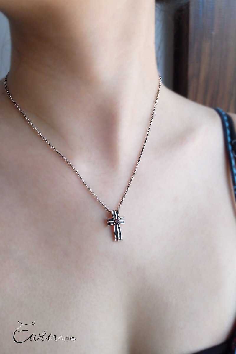 [Rose Cross Pendant] 925 sterling silver pendant (excluding chain) with diamond/clavicle chain Mother's Day gift - สร้อยคอ - เงินแท้ สีเงิน