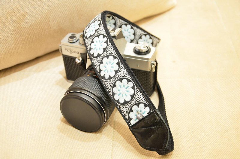 花解凍ストラップカメラストラップ乌克丽丽吉彼のプッシュバイクカメラストラップ - カメラストラップ・三脚 - その他の素材 
