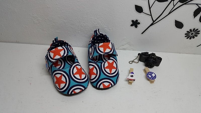 American style star baby shoes handmade shoes - รองเท้าเด็ก - วัสดุอื่นๆ สีน้ำเงิน
