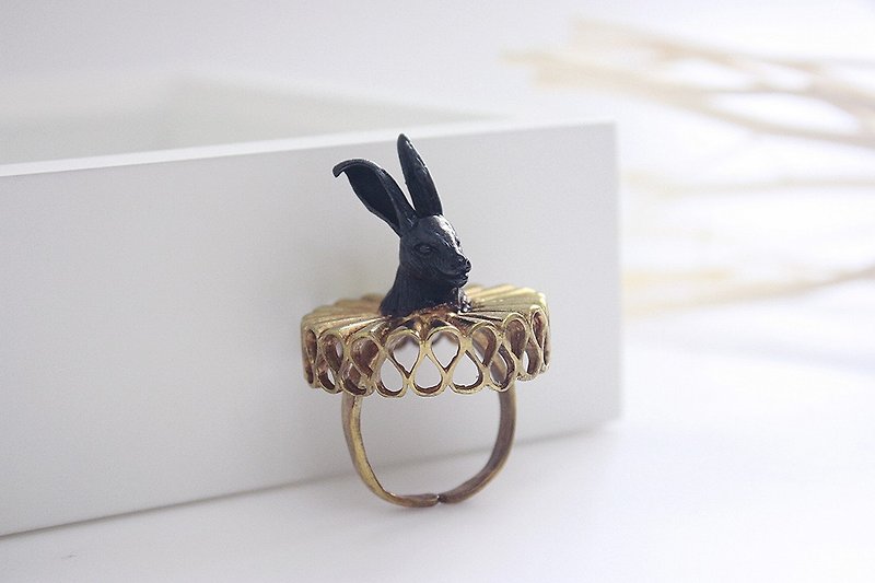 Lord Rabbit in Black Finished with Golden Collar / Cute Antique Style Jewelry / Adjustable Ring - General Rings - Other Metals Gold