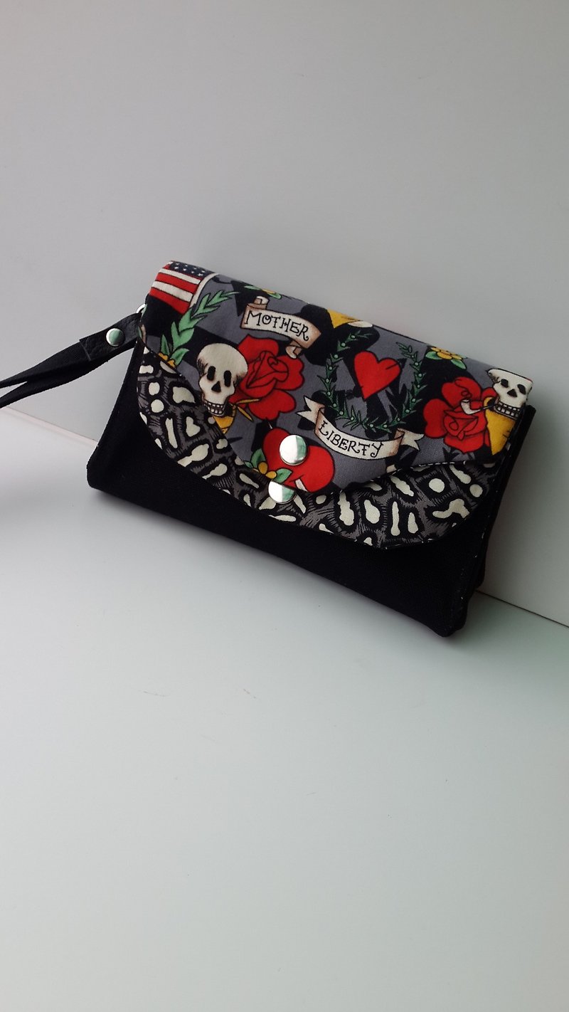 Just Want to Tide_Love Skull 3C Clutch - Clutch Bags - Other Materials Black