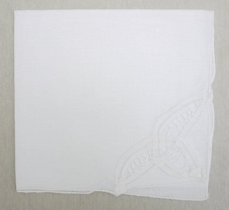 Lireya embroidery lace handkerchief - Handkerchiefs & Pocket Squares - Other Materials 