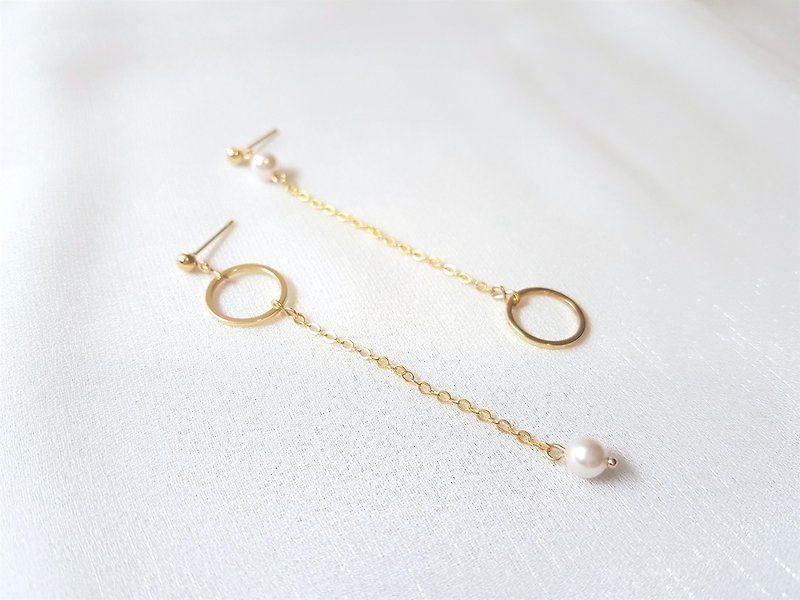 Virtual and Real ‧ Asymmetrical Pearl Geometric Earrings - Earrings & Clip-ons - Pearl Gold