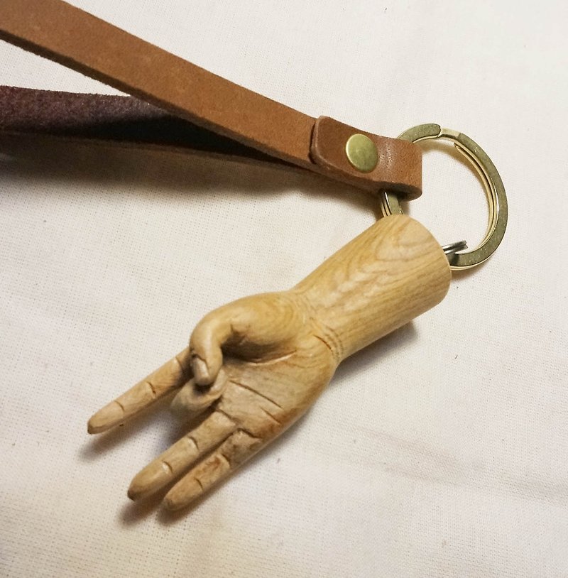 Leather hand-carved engraving small hand charm key ring (Lotus finger gesture) - ที่ห้อยกุญแจ - หนังแท้ สีนำ้ตาล