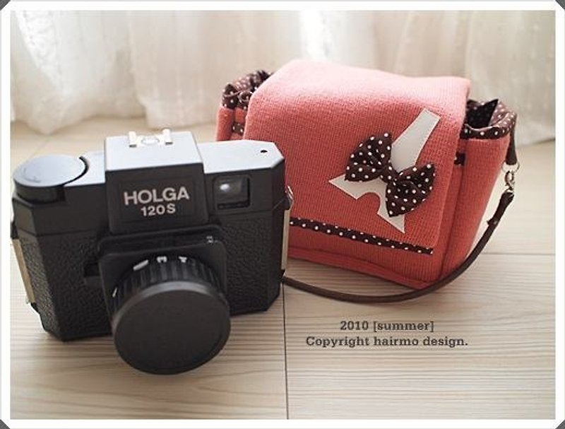 hairmo。可愛鐵塔相機包-豆沙(豆沙布料斷貨) - Camera Bags & Camera Cases - Cotton & Hemp Red