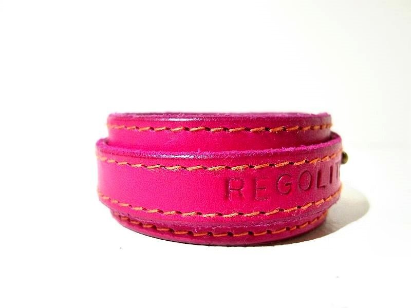 [REGOLITH regolith Logo Leather Bracelet] brand leather bracelet - สร้อยข้อมือ - หนังแท้ สีแดง
