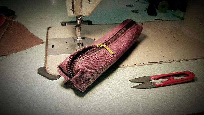 Sienna大人的瘦筆袋~ - 鉛筆盒/筆袋 - 棉．麻 紫色