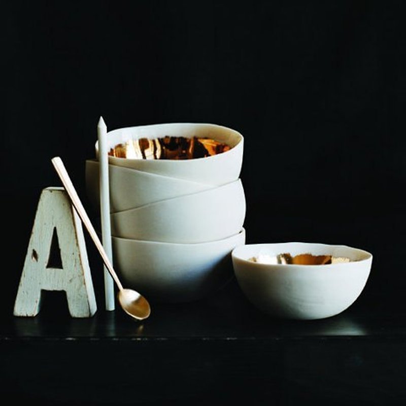 手工陶瓷金碗 飾品收納 - 花瓶/花器 - 其他材質 白色