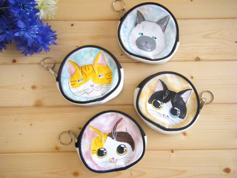 Hand-painted cat purse - กระเป๋าใส่เหรียญ - วัสดุอื่นๆ หลากหลายสี