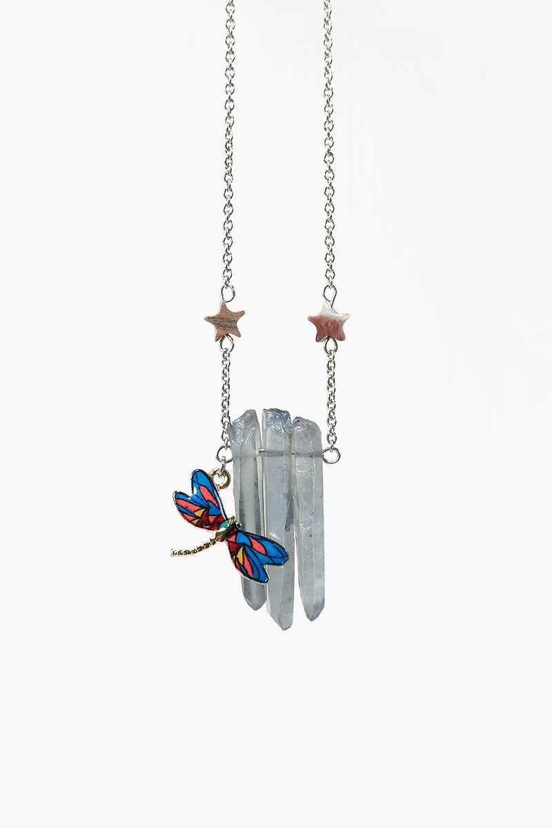 Secret Garden Inspired Necklace, Aqua Aura Crystal Quartz and Dragonfly Charm - สร้อยคอ - เครื่องเพชรพลอย 