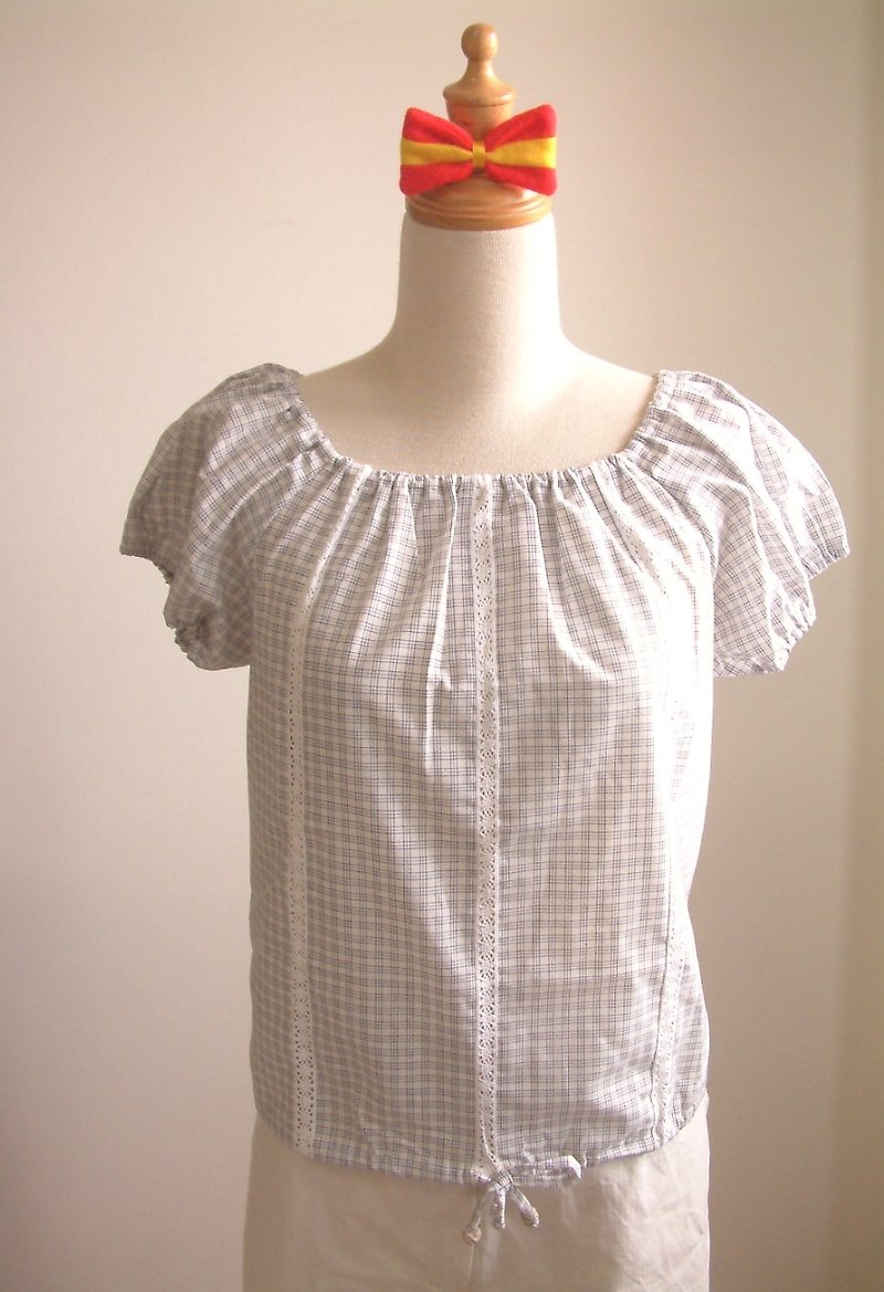 Puff sleeve top with lace (blue and white check pattern) - อื่นๆ - วัสดุอื่นๆ สีน้ำเงิน
