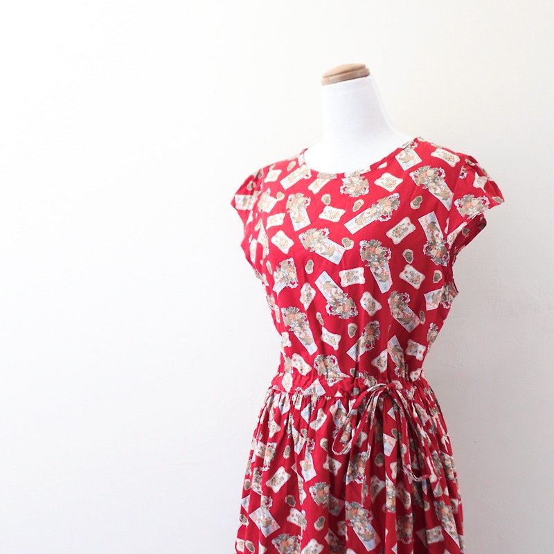 [RE0522D291] Great Red flowers retro loose cotton short-sleeved vintage dress - ชุดเดรส - วัสดุอื่นๆ สีแดง