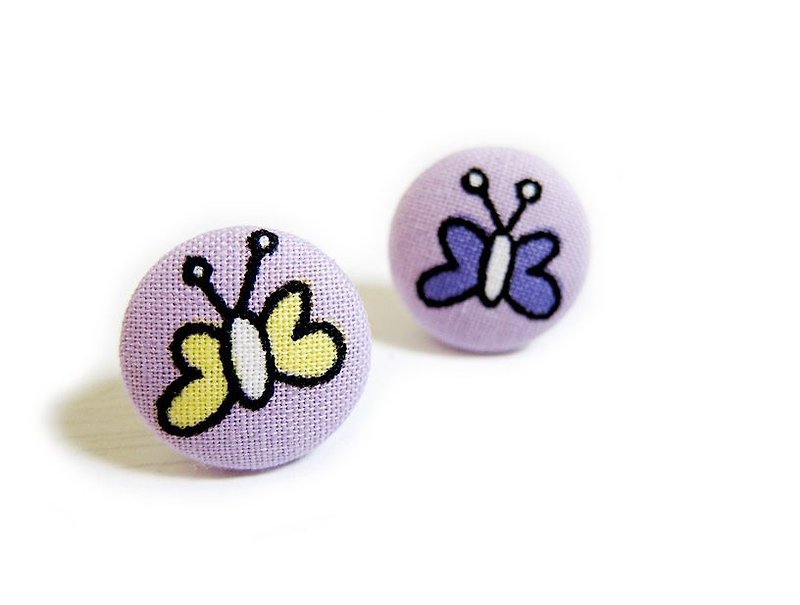 Cloth buckle butterfly earrings - ต่างหู - วัสดุอื่นๆ 