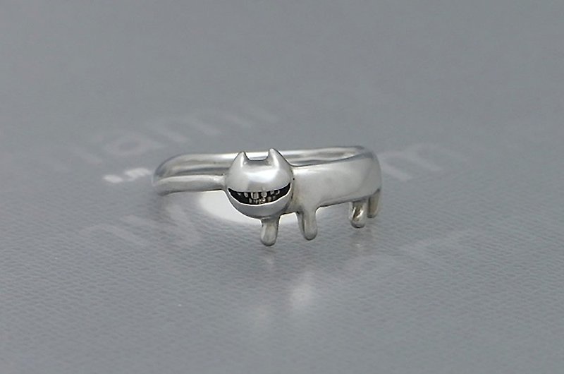smile cat ring (s_m-R.29) 微笑 貓 猫 銀 環 戒指 指环 jewelry sterling silver - แหวนทั่วไป - เงินแท้ สีเงิน