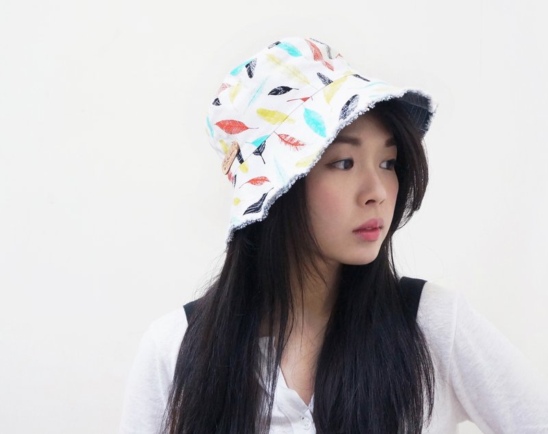 Fickle sided hat | under a feather-like rain / last one M - Hats & Caps - Other Materials White