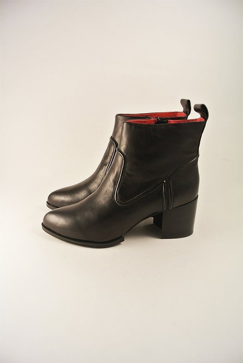 多愁善感跳恰恰。前進兩步退一步。尖頭側拉鍊短靴 - Women's Casual Shoes - Genuine Leather 