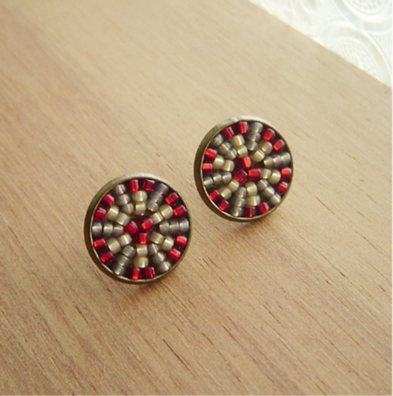 Small tiles :: :: Pop (red). Ear earrings. round. Collage. Retro - ต่างหู - โลหะ สีแดง