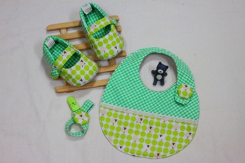 水玉羊咩咩(綠)鞋+兜+奶嘴夾 彌月禮 滿月禮 - 彌月禮盒 - 棉．麻 