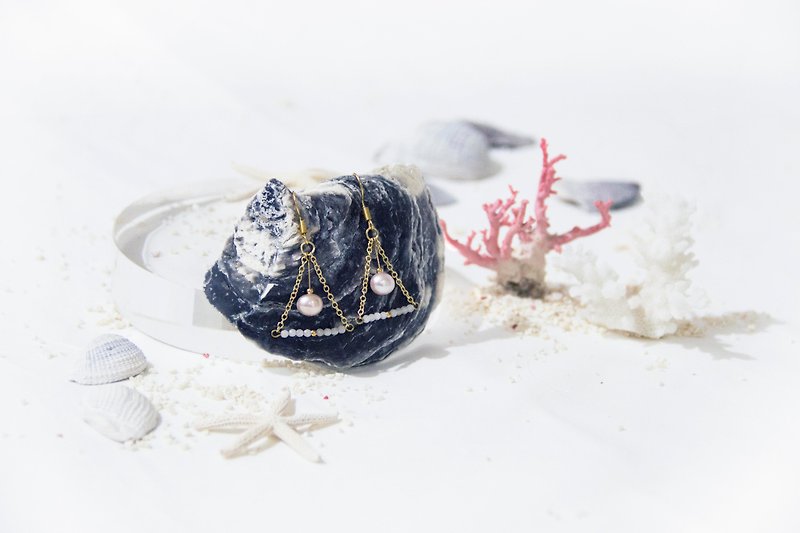 Light sea Series / Sandy Ukrainian - Natural stone pearl earrings - ต่างหู - เครื่องเพชรพลอย สีทอง