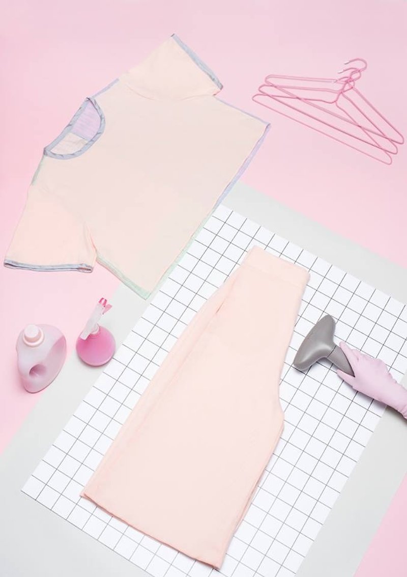 粉紅包邊上衣(後幅雙色) - 女裝 上衣 - 其他材質 粉紅色