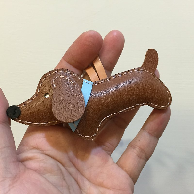 } {Leatherprince handmade leather brown cute dachshund dog MIT Taiwan pure hand-stitched leather strap / Copper the dachshund charm in brown (Small size / small size) - Keychains - Genuine Leather Brown