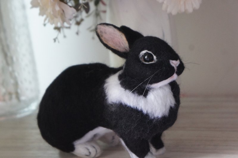 Customized Wool Felt rabbit (15cm large) - ตุ๊กตา - ขนแกะ 