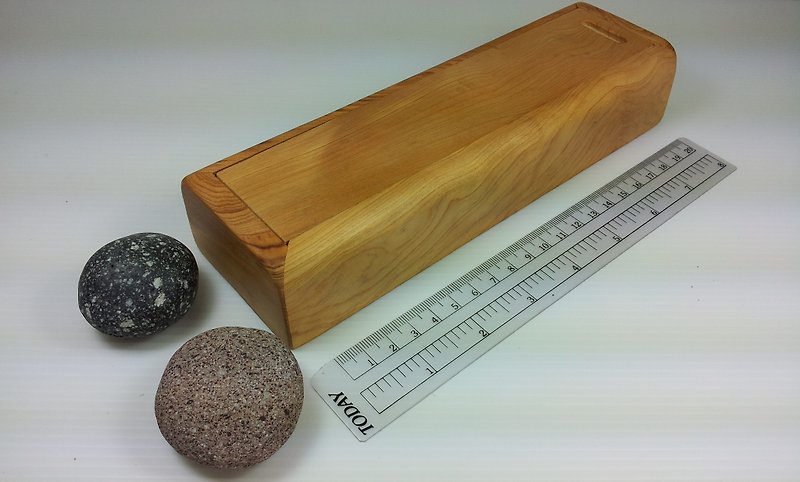 Withdrawing Taiwan cypress wood pencil case - Wood, Bamboo & Paper - Wood 